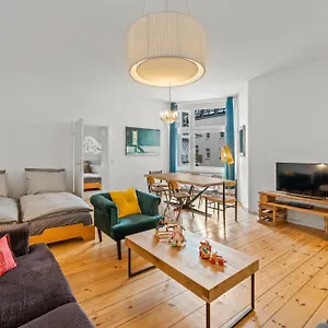 Wilhelmshavener 3br In Downdown Moabit Appartement